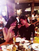 组图：越南网络红人小逸晒私照 童颜巨乳晒半球