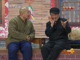 幻灯图集：赵本山小品《捐助》亮相 王小利抢眼