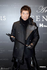 组图：许志安否认工作量减少 赞容祖儿有大将之风 