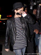 幻灯图：林赛与前女友同时亮相餐厅 同性恋情疑复合