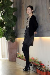 高清组图：金泰熙尽显熟女气质 明眸皓齿雪肤透明