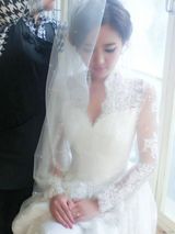 组图：“激吻女”张茆与外籍未婚夫首尔拍婚纱照