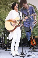 组图：张芸京新造型女人味 传与小煜暧昧粉丝心碎