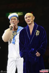 组图：big4开演唱会发红封包 互曝成员糗事