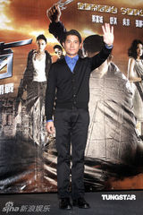 组图：郭富城拍打片保持身材 与舒淇默契如老夫老妻