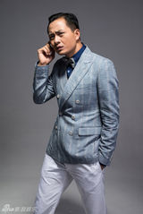 组图：演员文祥魅力写真曝光 展现熟男气场