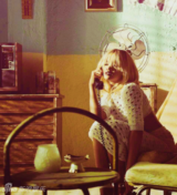 组图：蕾哈娜登《ELLE》封面 性感出镜显狂野魅力