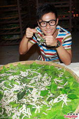 组图：马浚伟回TVB拍剧 与杨怡合演一对