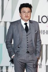 组图：韩星刘仁娜申世京等助阵防癌公益活动