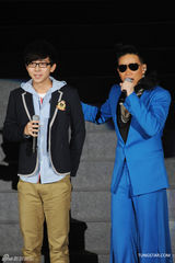 组图：苏永康台北感性开唱 周蕙与胡夏助阵