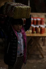 组图：爸爸去哪儿第六期海量图 萌宝帅爸卖菜忙