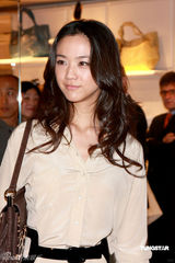 幻灯图：汤唯恭喜赵薇获千金 否认会做未婚妈妈