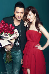 组图：李晟何晟铭曝光浪漫写真 双晟组合秀甜蜜