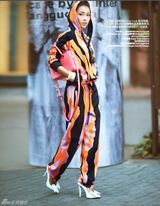 组图：吉克隽逸最新大片曝光 薄纱长裙秀美腿