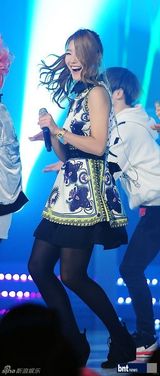 组图：金申英等助阵音乐节目《冠军秀》录制