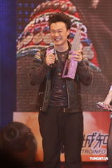 幻灯：新城劲爆颁奖礼落幕 陈奕迅容祖儿称王封后