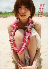 组图：筱田麻里子各式比基尼上阵 大秀蛮腰美腿