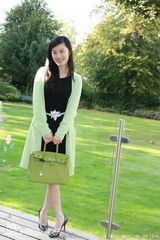 组图：涉薄案央视才女主播姜丰生活照曝光