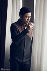 组图：高鑫写真大片冷峻时尚显绅士品格