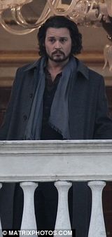 幻灯：茱莉德普合作新片《游客》剧本与剧照流出