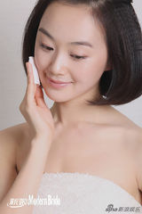 组图：战菁一裸妆大片水嫩清新展自然美