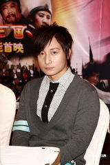 幻灯图：郑中基否认因花心分手 谈阿Sa(蔡卓妍)双眼红红