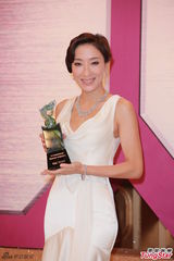 组图：郑嘉颖杨怡获TVB中国内地最受欢迎艺人