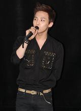 高清图：G-dragon单独演唱会电影版首映会