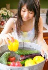 组图：日版奶茶妹妹有村架纯走红 甜笑超治愈