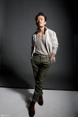 组图：唐文龙发布全新写真 型男魅力展露无遗