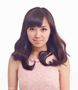 组图：云朵新专辑写真曝光 俏皮尽显夏日气息