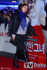 组图：EXO少女时代等助阵《可疑的她》试映会