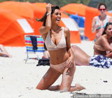 组图：星二代美女性感晒香乳 比基尼湿身甩肉臀