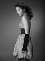 高清图：于娜全新黑白写真曝光  尽显时尚华丽风范