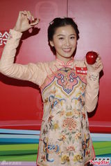 组图：郑少秋《流氓皇帝》翻拍 马国明不惧绯闻