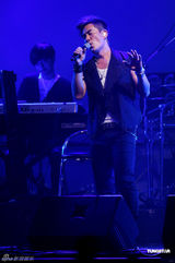 组图：任贤齐开启个唱 欲写剧本找钮承泽拍电影