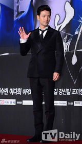 组图：黄静茵宣传《秘密》透胸贴 李多熙(李多喜)秀蛮腰