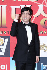 组图：KBS演艺大赏颁奖礼 郑恩智孙娜恩清纯亮相