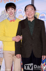 组图：2AM赵权为动画配音曝匹诺曹声音超难