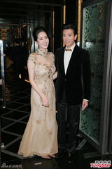 陈晓东与新婚妻子见媒体 深情一吻场面感动(图)