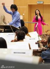 幻灯组图：汤灿演唱会进入合乐阶段 徐沛东亲临指导