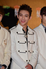 高清组图：韩团EXO等出席2012MAMA颁奖礼发布会