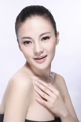 组图：樊蕊帅气写真活力十足