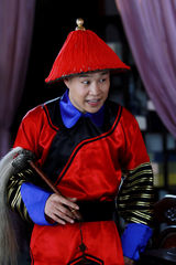 组图：《怪侠欧阳德》小沈阳叶祖新女装大PK   