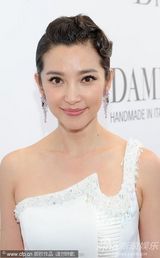 高清：《雪花秘扇》亮相 邓文迪李冰冰全智贤比美