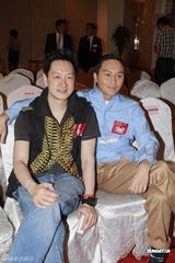 组图：梁安琪不问何超云恋情 否认赌王赠送近亿股份