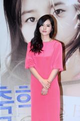 高清组图：严泰雄秀智等宣传新片 韩佳仁粉红俏丽