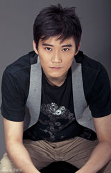 组图：演员赵义北京知青范儿写真曝光