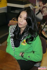 组图：莫文蔚力证周星驰为人 劝关心妍看淡奖项