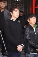 幻灯图集：《艋舺》票房过两千万 钮承泽携主演还愿